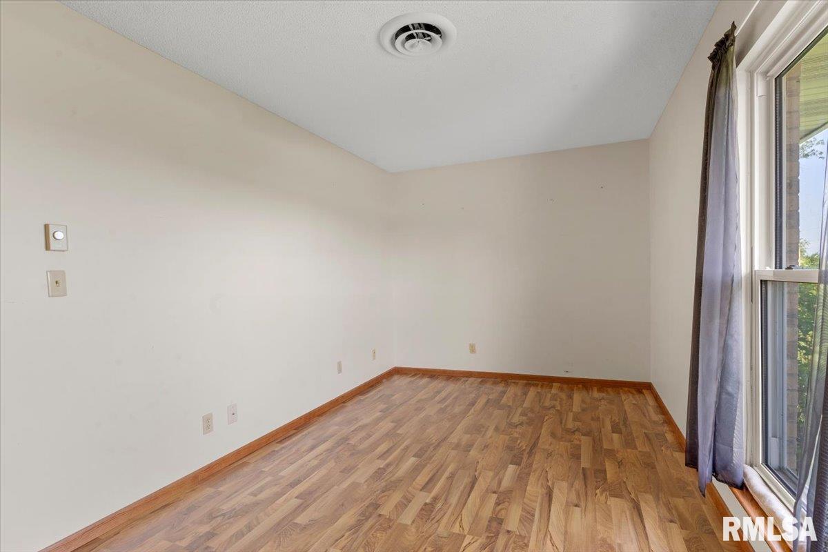 14201 3100N Road Virden, IL 62690 - Photo 19 of 55