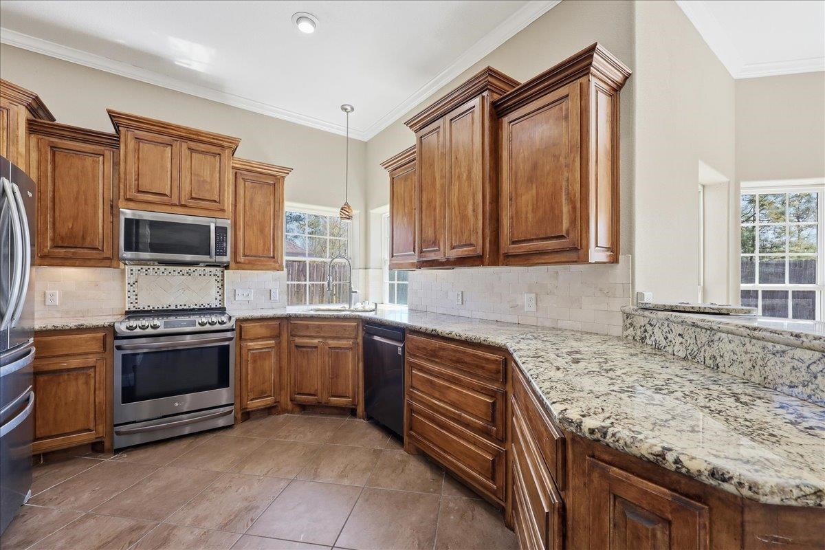 1045 Cedar Ridge Orange, TX 77632 - Photo 10 of 30