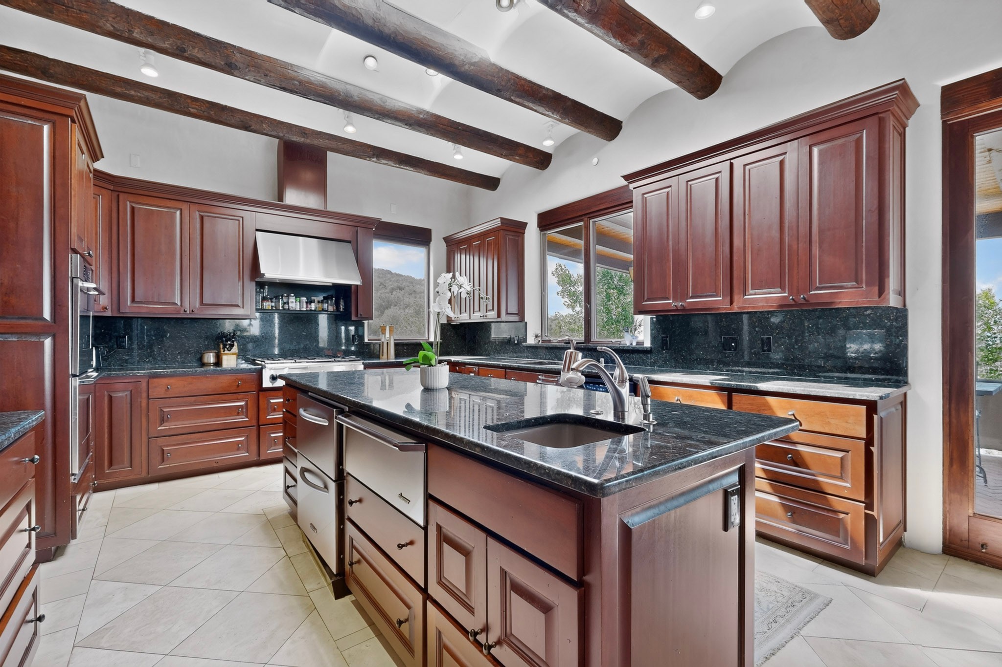 1308 Thunder Ridge Road Santa Fe, NM 87501 - Photo 14 of 63