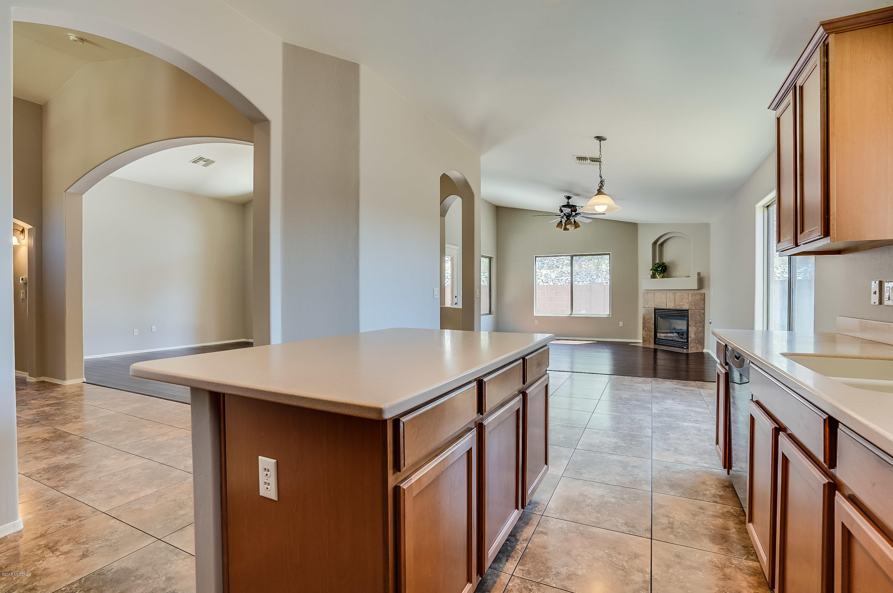 39088 South Running Roses Lane Tucson, AZ 85739 - Photo 13 of 40 Gallery Image 13