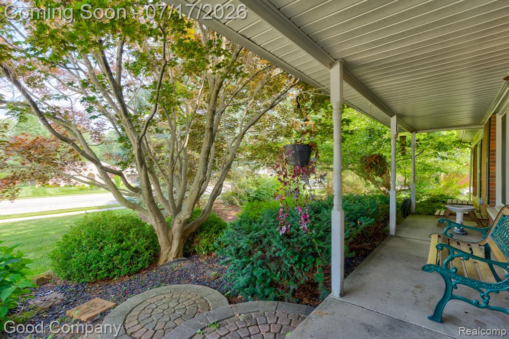 53625 Shelby Road Utica, MI 48316 - Photo 66 of 67 Gallery Image 66