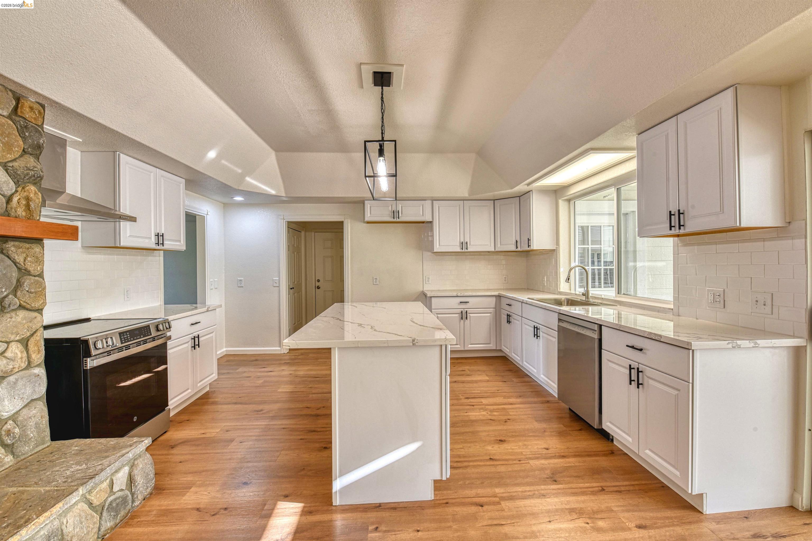 13301 Clements Road Groveland, CA 95321 - Photo 17 of 45