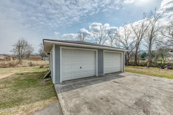 $449,000 | 1036 Highway 91, Elizabethton, TN 37643