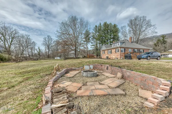 $449,000 | 1036 Highway 91, Elizabethton, TN 37643