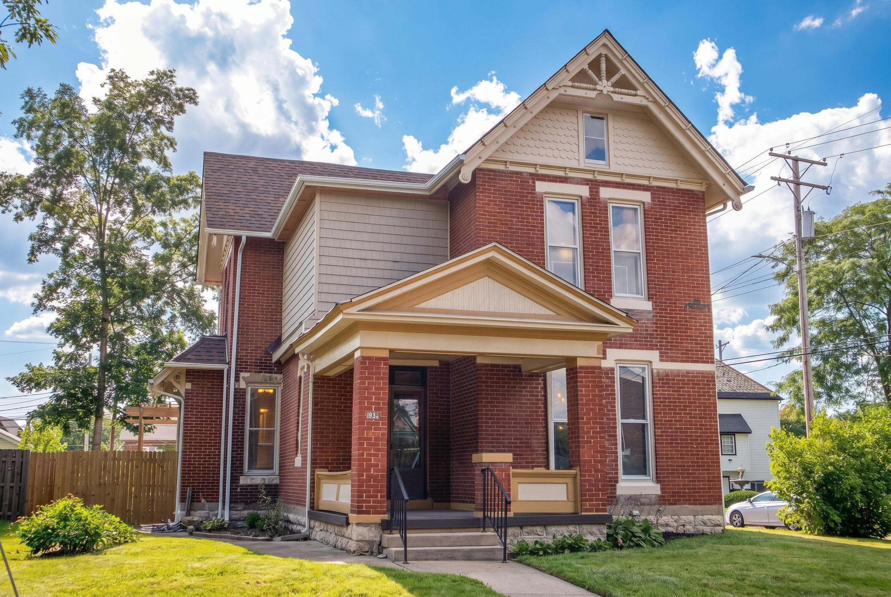 195 North Monroe Avenue Columbus, OH 43203 - Photo 1 of 30 Welcome Home to 195 N Monroe Ace!