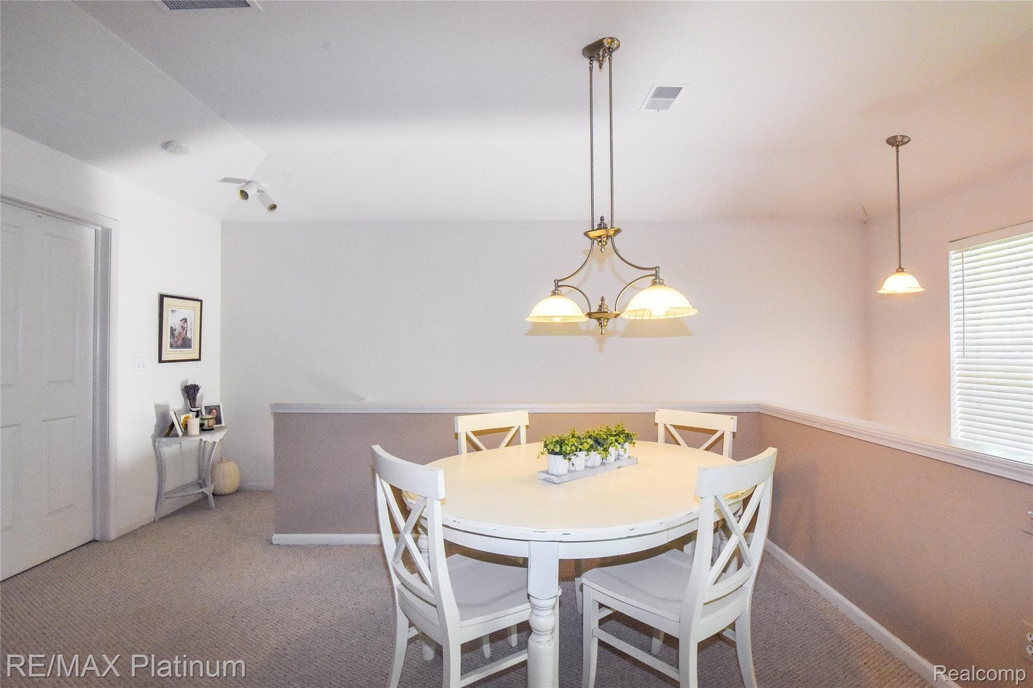 4051 Hampton Ridge Boulevard, Unit 7 Howell, MI 48843 - Photo 11 of 36 DSC_0676.jpg