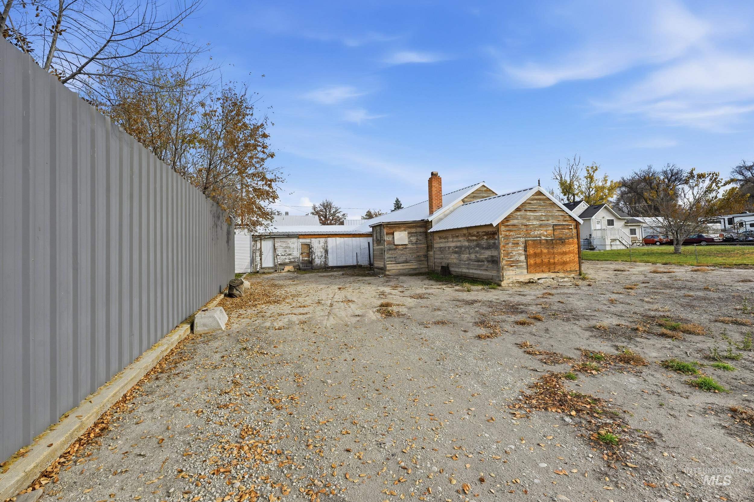 106 North 5th Street Parma, ID 83660 - Photo 2 of 24
