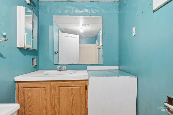 $240,000 | 106 North 5th Street, Parma, ID 83660