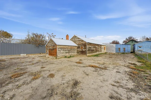 $240,000 | 106 North 5th Street, Parma, ID 83660