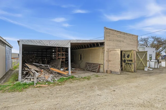 $240,000 | 106 North 5th Street, Parma, ID 83660