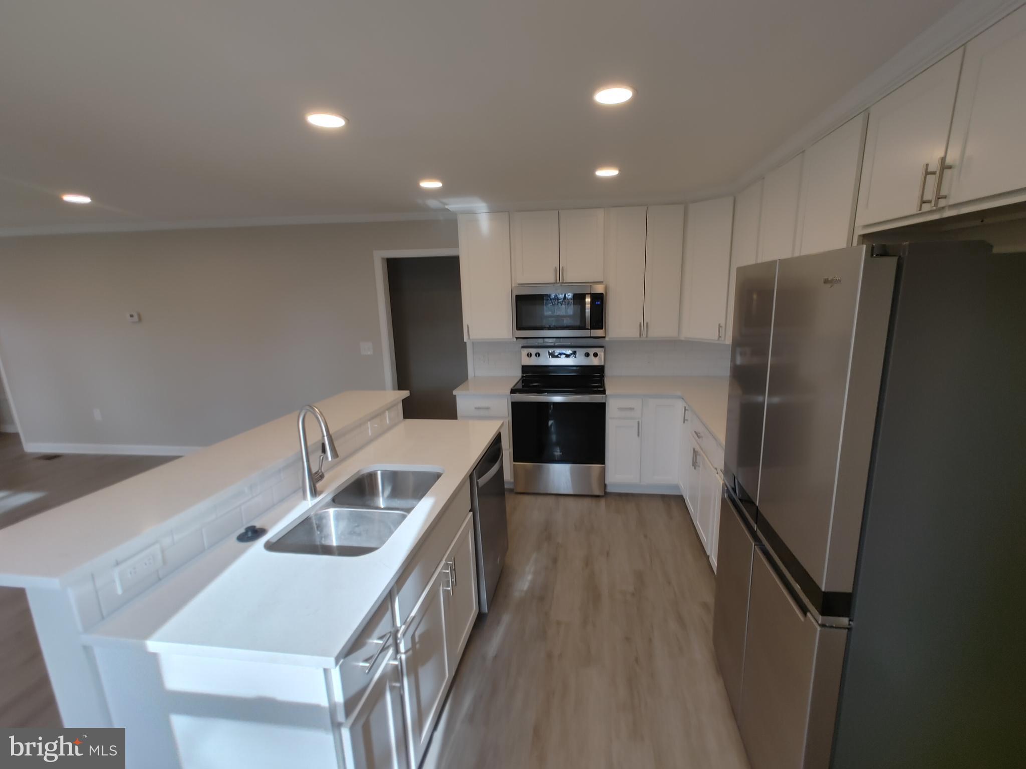 4427 Annapolis Road Halethorpe, MD 21227 - Photo 15 of 39 Interior