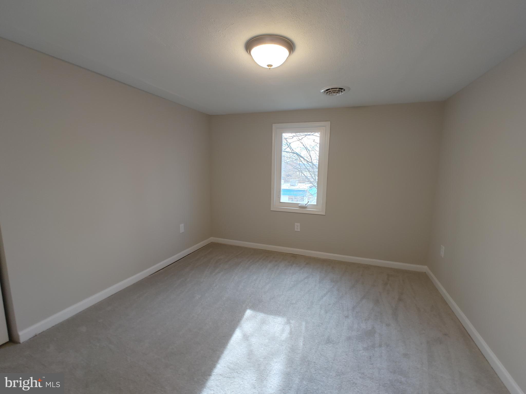 4427 Annapolis Road Halethorpe, MD 21227 - Photo 27 of 39 Interior