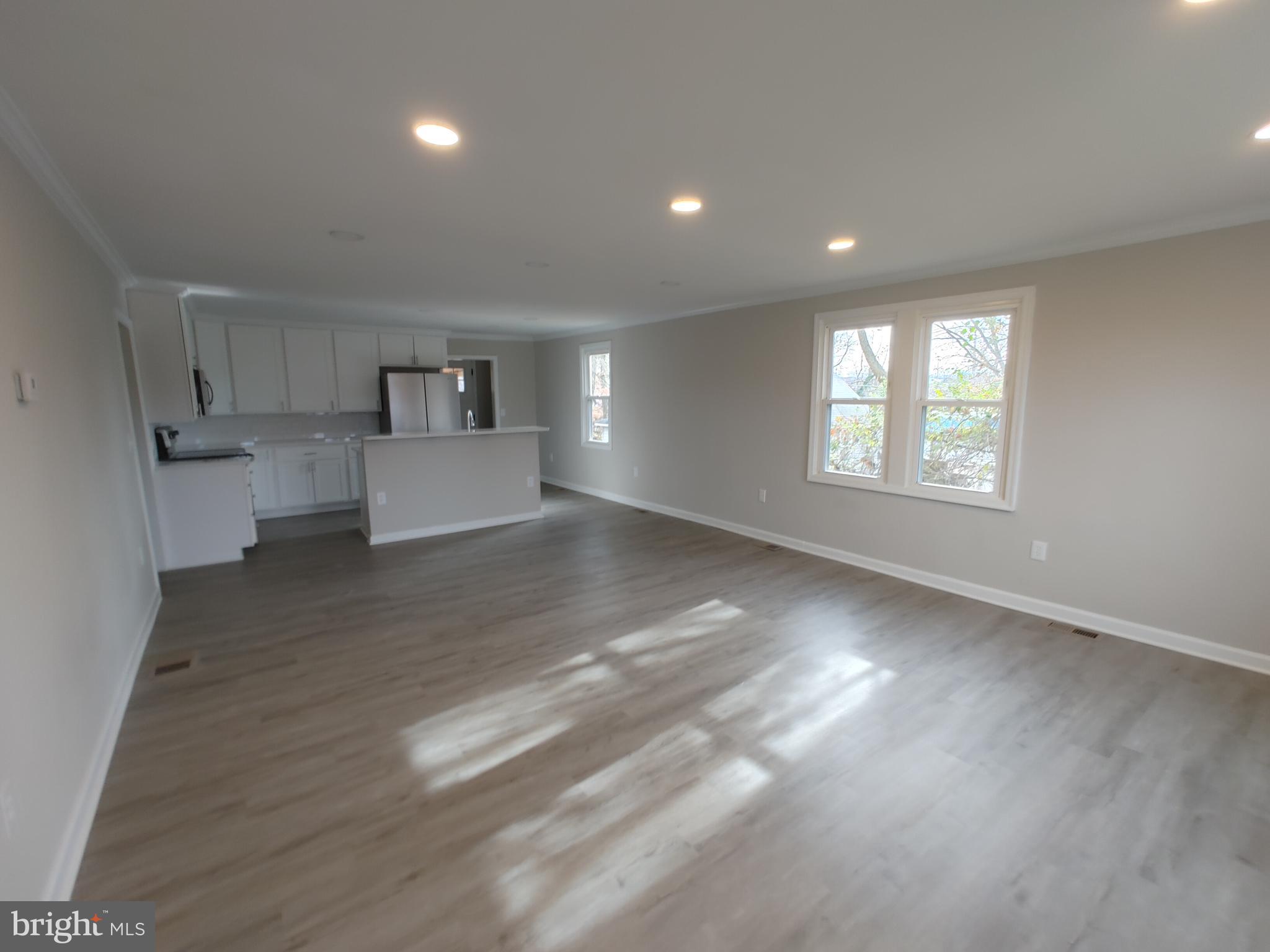 4427 Annapolis Road Halethorpe, MD 21227 - Photo 10 of 39 Interior