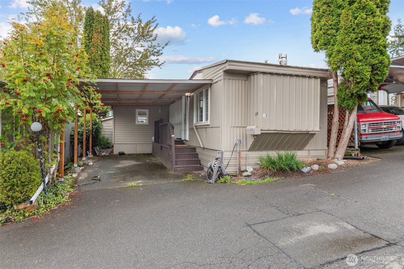 23708 Locust Way, Unit 23 Bothell, WA 98021 - Photo 22 of 24 a view of a house with a street
