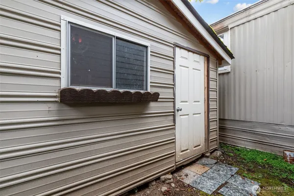 $98,500 | 23708 Locust Way, Unit 23, Bothell, WA 98021