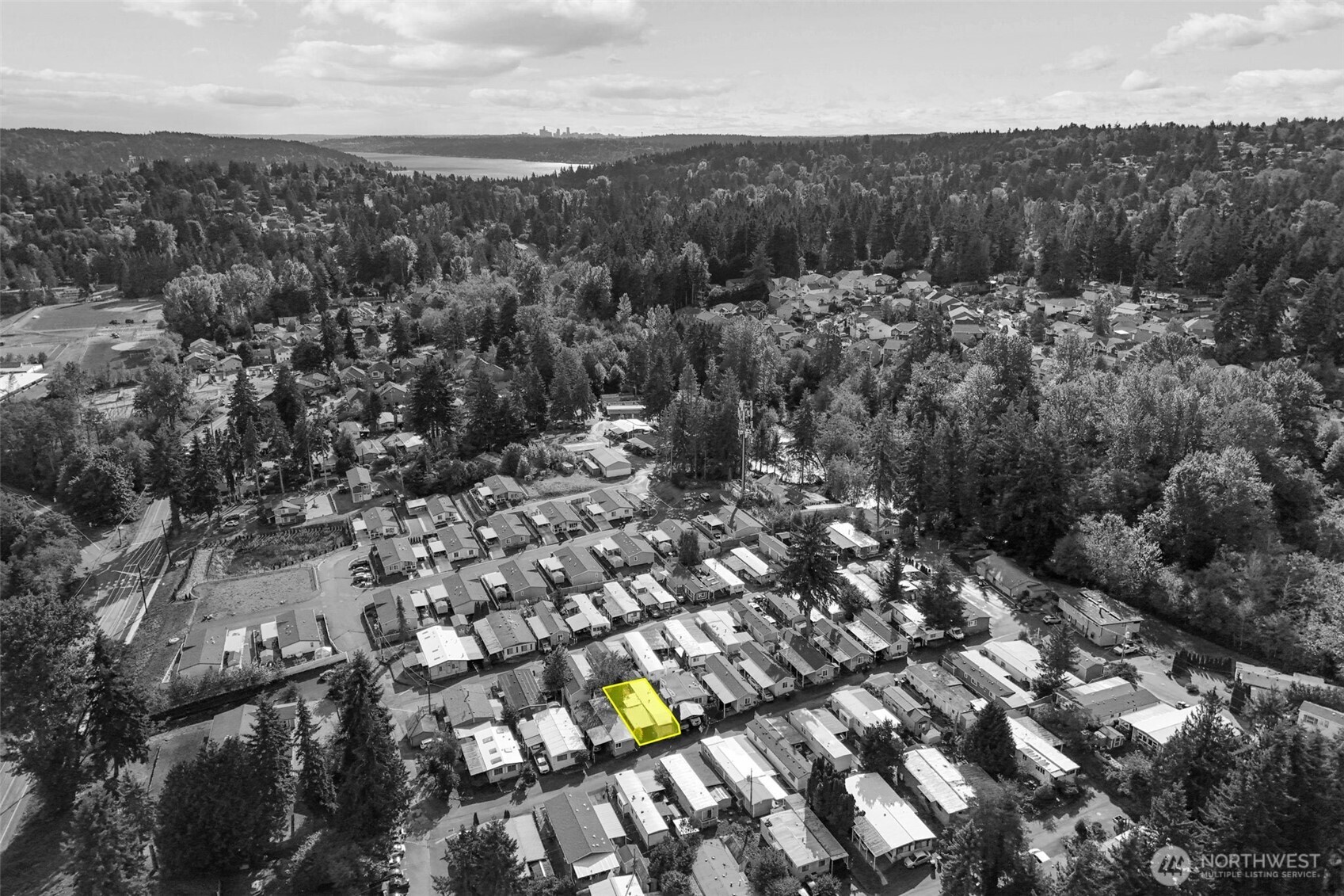 23708 Locust Way, Unit 23 Bothell, WA 98021 - Photo 24 of 24 a view of a city