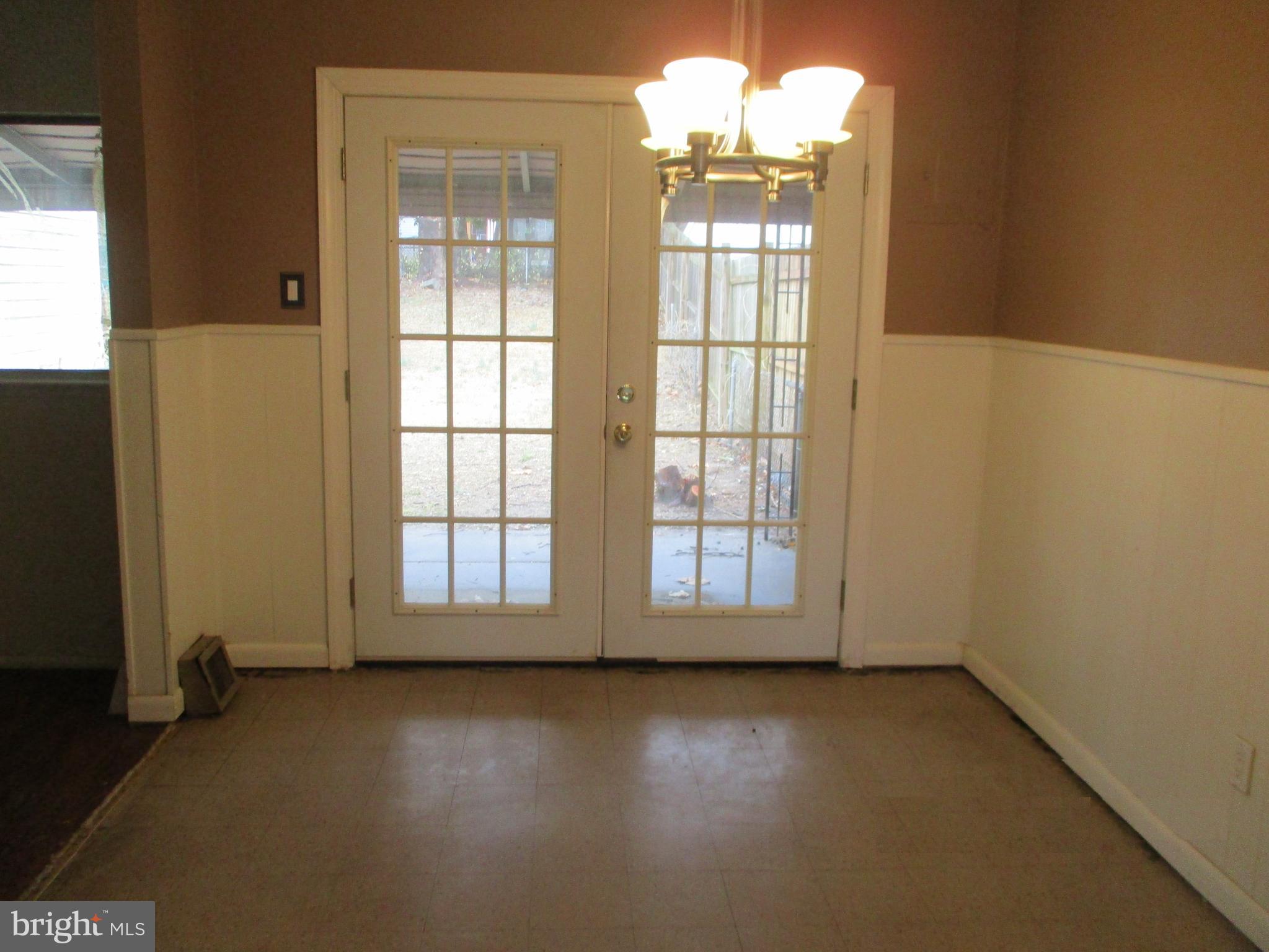 12126 Rambler Road Philadelphia, PA 19154 - Photo 4 of 12 Dining Room