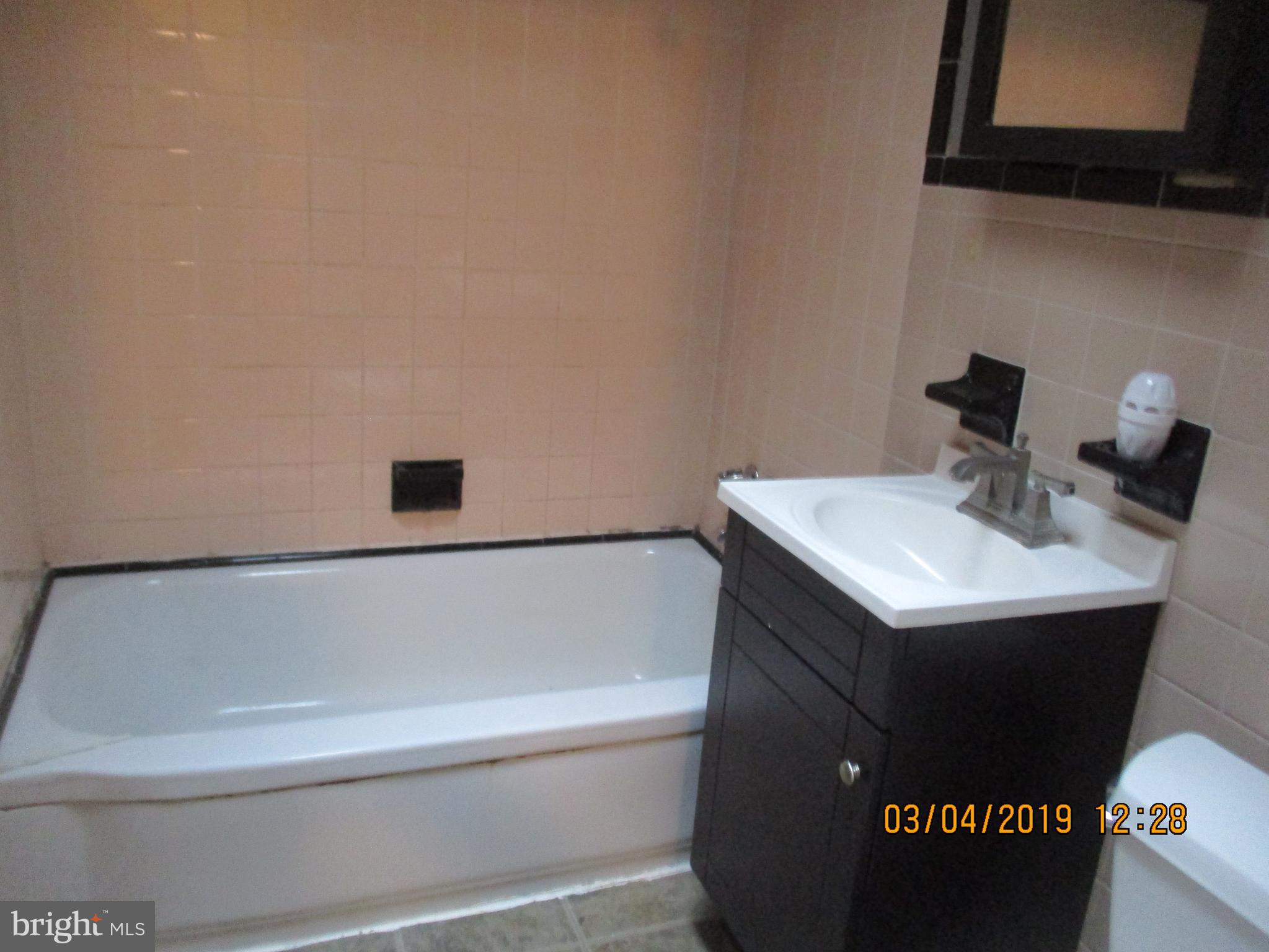 12126 Rambler Road Philadelphia, PA 19154 - Photo 8 of 12 Bathroom