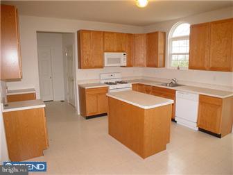 1 Jason Circle Carneys Point, NJ 08069 - Photo 5 of 12 Kitchen
