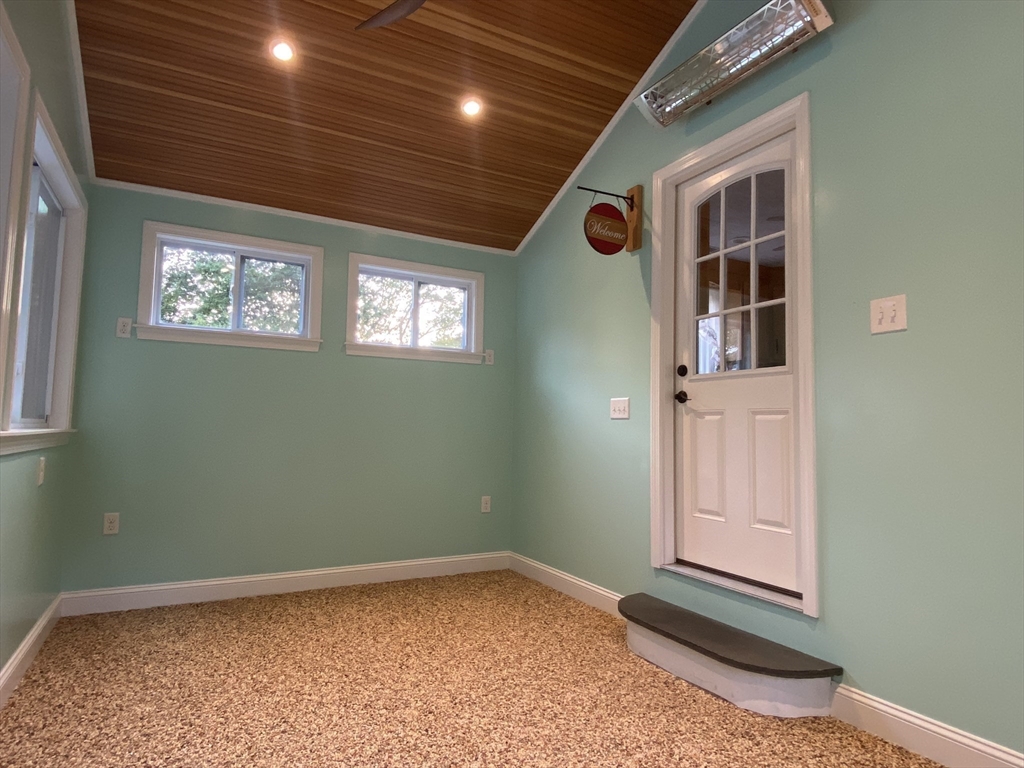 5 Ryan Road, Unit A Gloucester, MA 01930 - Photo 7 of 28 a view of workspace