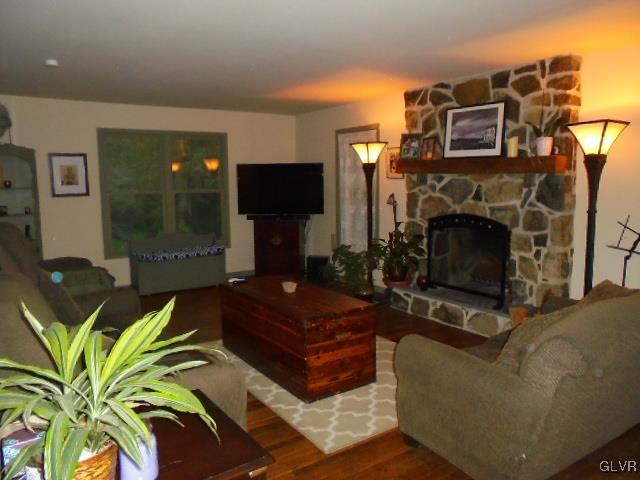 7089 Passer Road Coopersburg, PA 18036 - Photo 3 of 31 Gallery Image 3