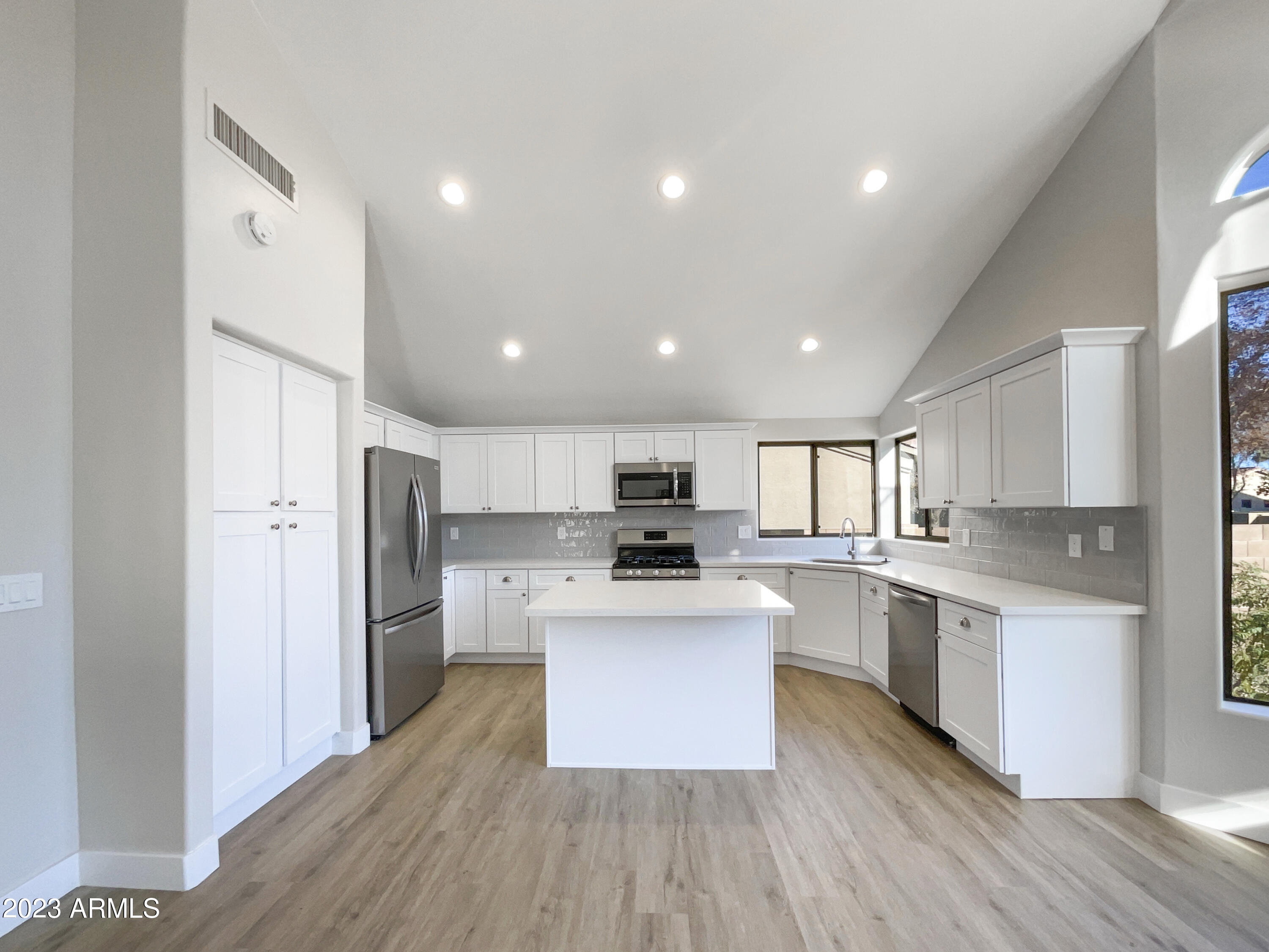 1361 East Ivanhoe Street Gilbert, AZ 85295 - Photo 2 of 23 listing_5