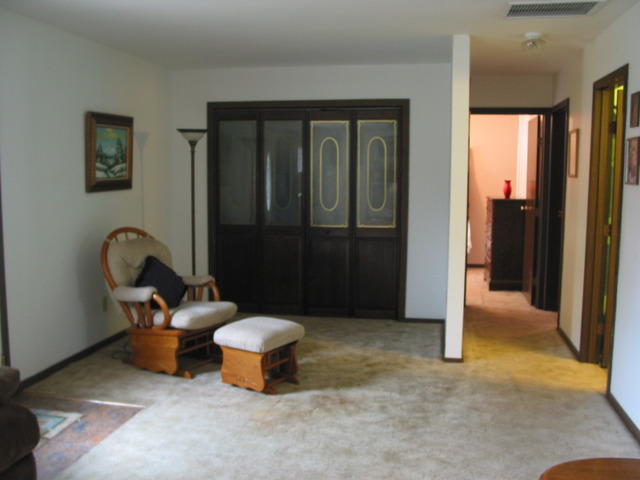 64 Eastfield Road Montgomery, IL 60538 - Photo 8 of 22 a living room with furniture