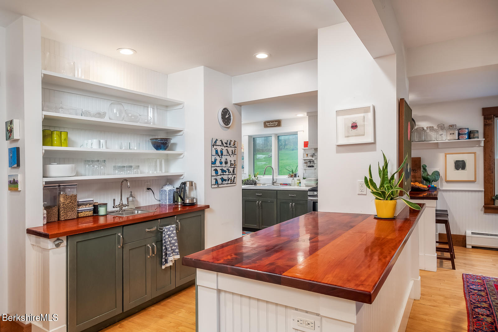 560 North Hoosac Road Williamstown, MA 01267 - Photo 5 of 39 Coffee bar in kitchen