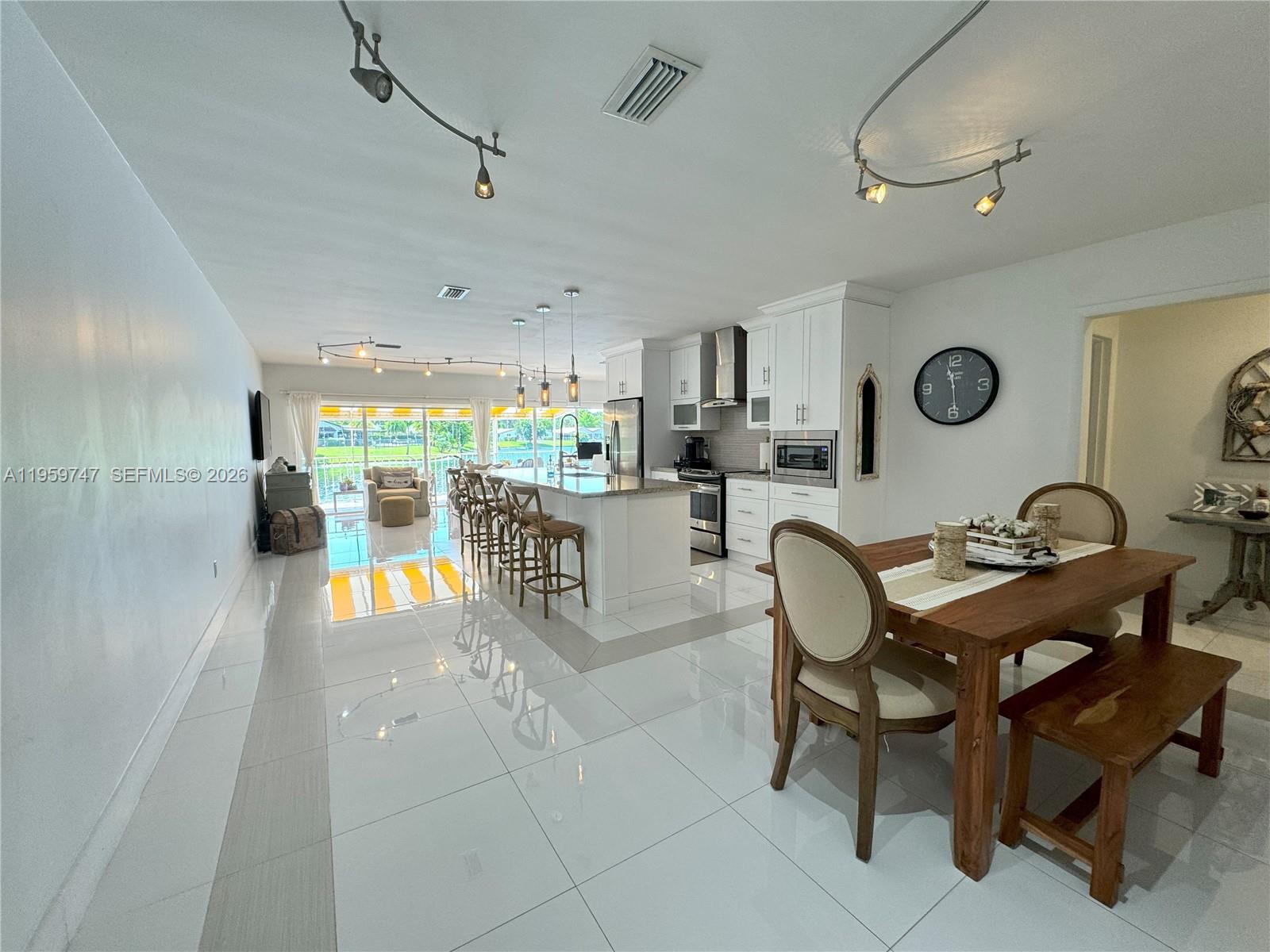 7002 Holly Road Miami Lakes, FL 33014 - Photo 13 of 36