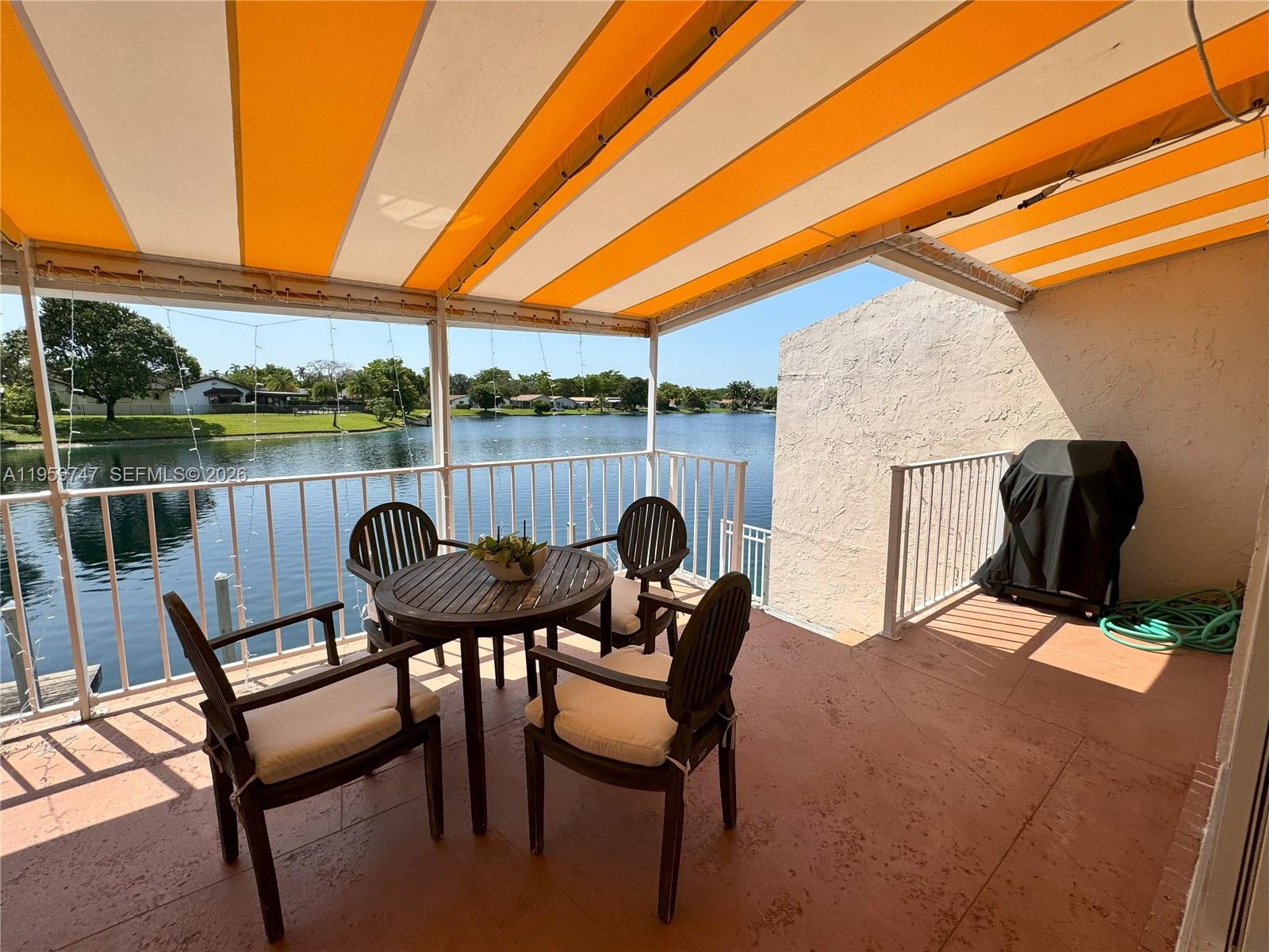 7002 Holly Road Miami Lakes, FL 33014 - Photo 19 of 36