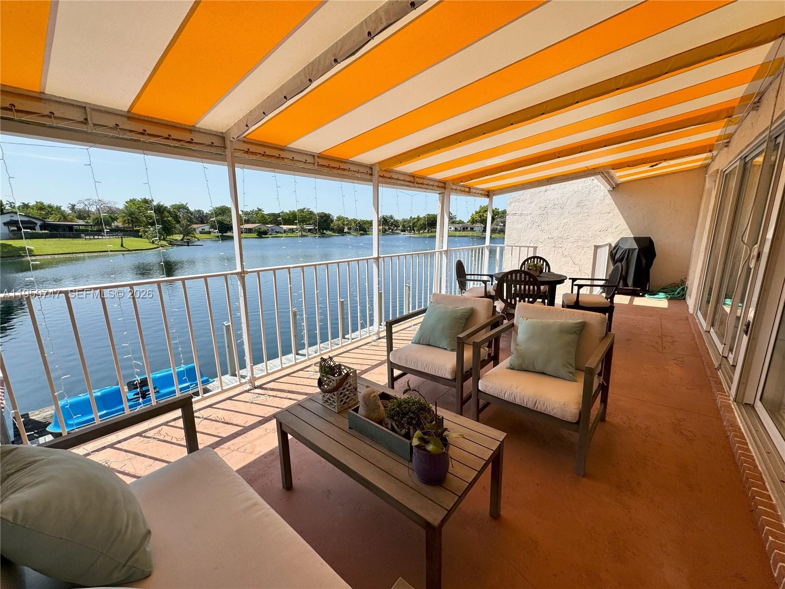 7002 Holly Road Miami Lakes, FL 33014 - Photo 20 of 36