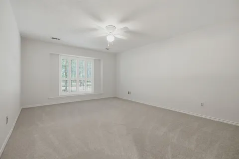 $550,000 | 9 North Havenridge Drive, The Woodlands, TX 77381