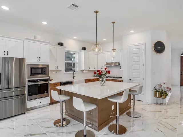 $3,250 | 889 Hazy Hills Loop, Dripping Springs, TX 78620