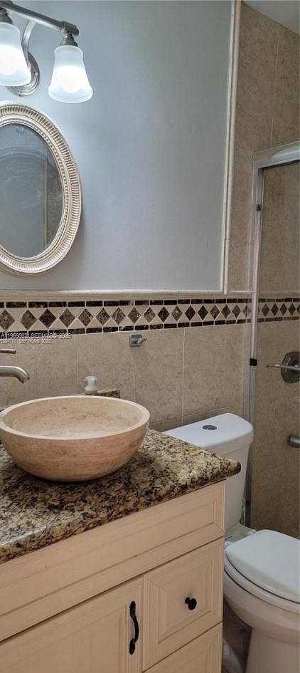 10835 Southwest 41st Terrace Miami, FL 33165 - Photo 14 of 28