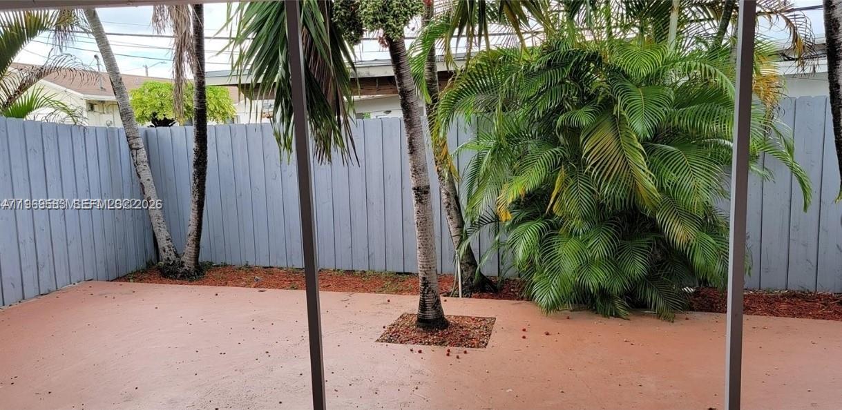 10835 Southwest 41st Terrace Miami, FL 33165 - Photo 25 of 28