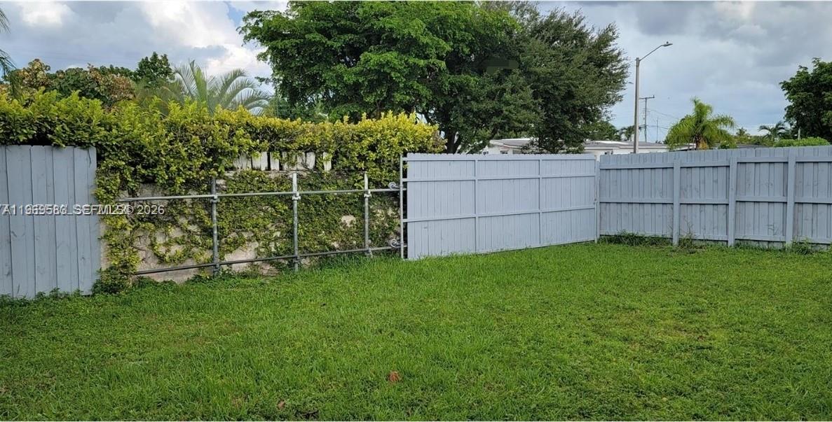 10835 Southwest 41st Terrace Miami, FL 33165 - Photo 27 of 28