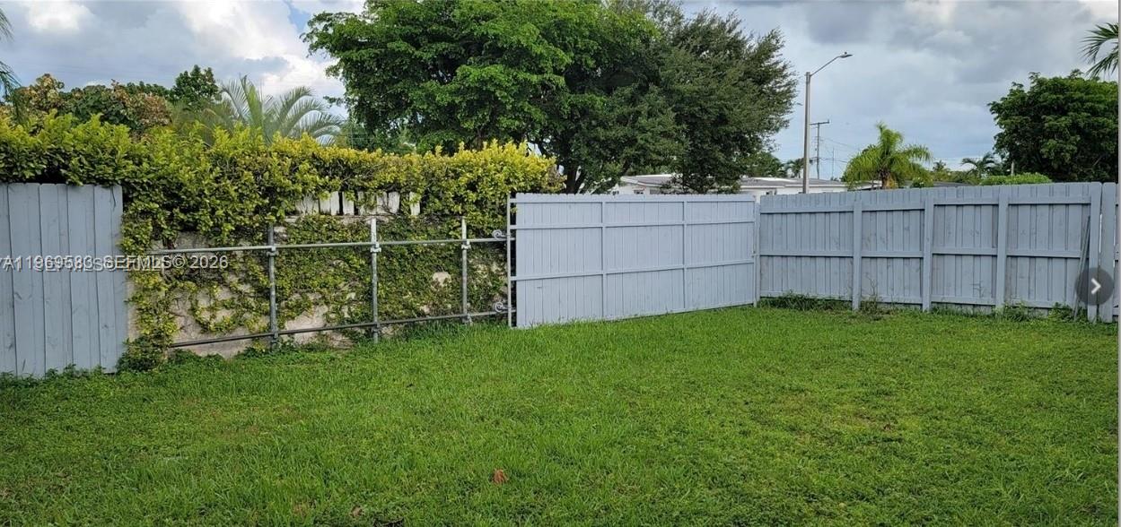 10835 Southwest 41st Terrace Miami, FL 33165 - Photo 28 of 28