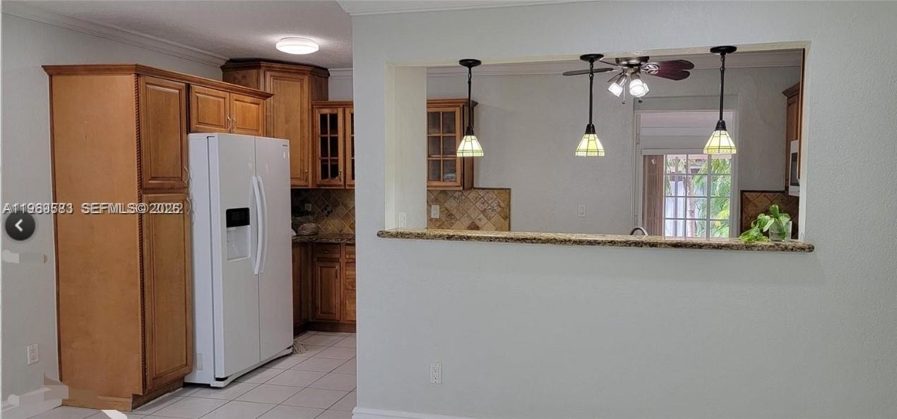 10835 Southwest 41st Terrace Miami, FL 33165 - Photo 7 of 28