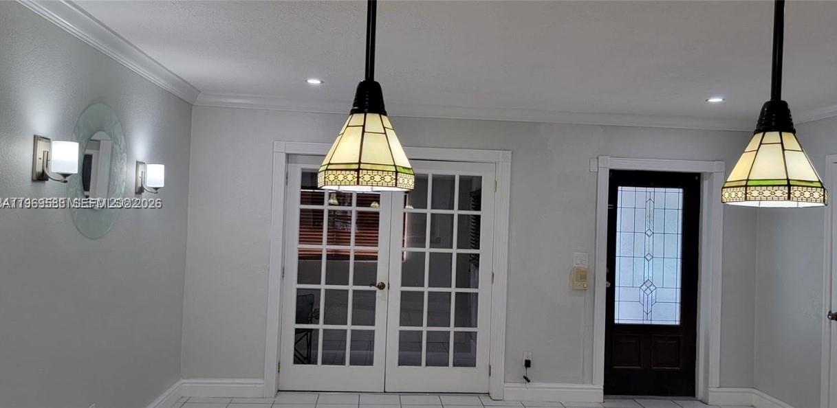 10835 Southwest 41st Terrace Miami, FL 33165 - Photo 8 of 28