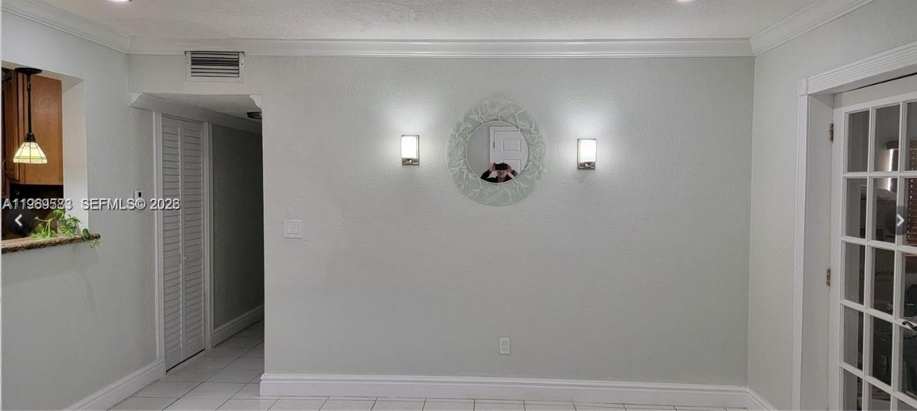 10835 Southwest 41st Terrace Miami, FL 33165 - Photo 9 of 28