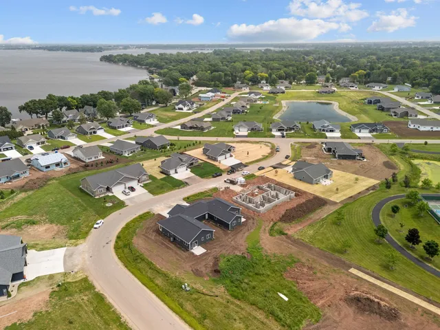 $720,000 | 3453 Veanna Boulevard, Oshkosh, WI 54904