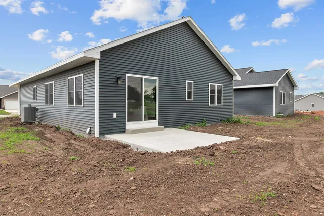 $720,000 | 3453 Veanna Boulevard, Oshkosh, WI 54904