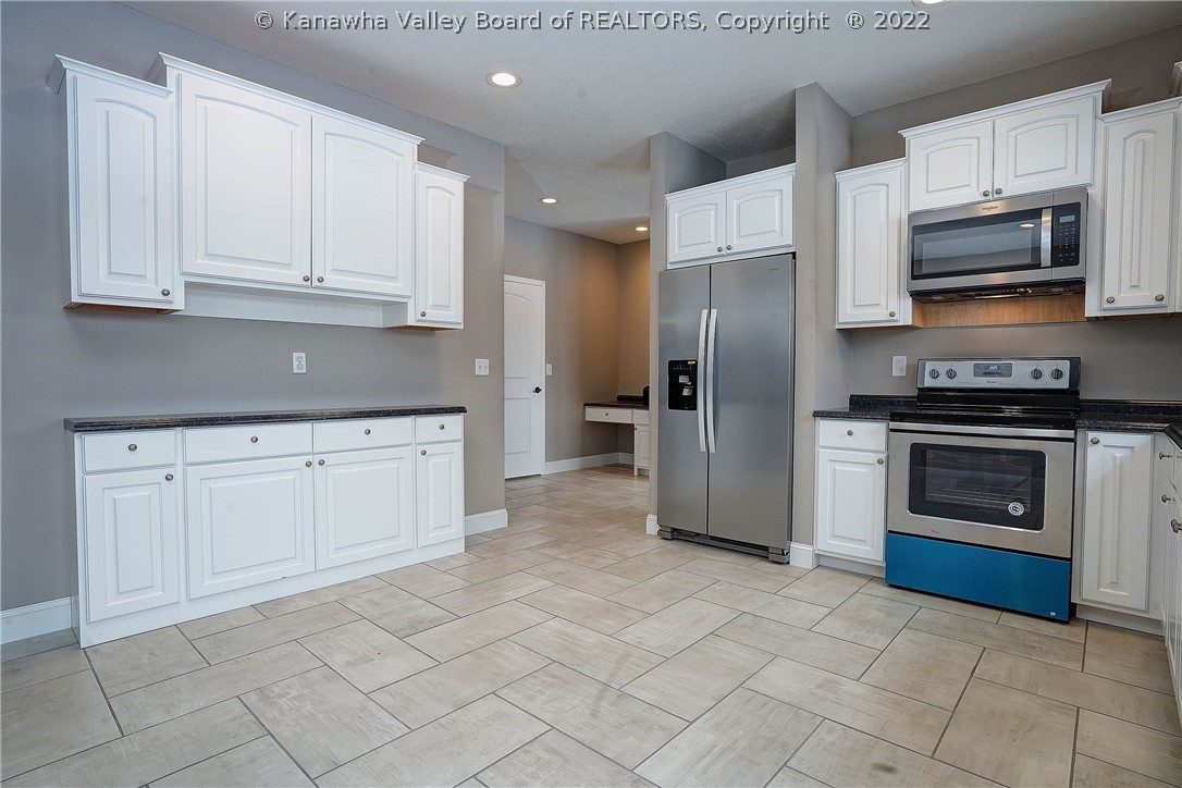 4201 Charleston Road Point Pleasant, WV 25550 - Photo 10 of 40 Gallery Image 10