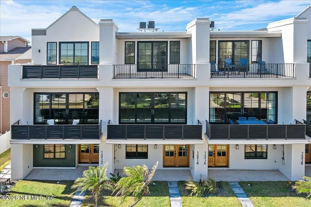 a picture of city view