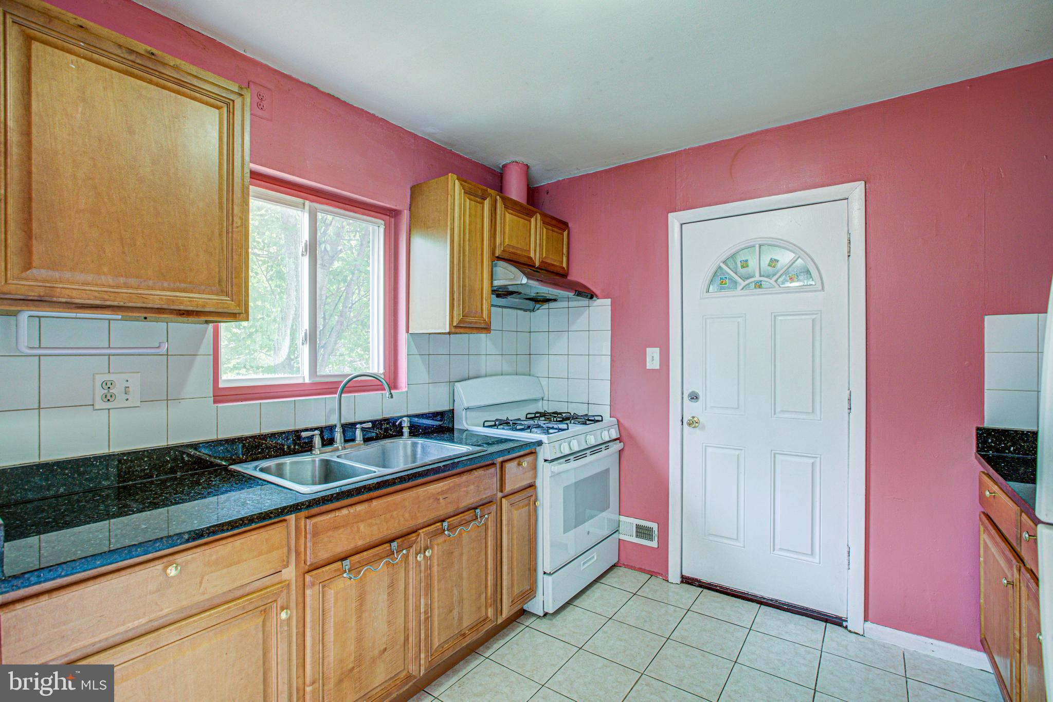 3924 Wendy Lane Silver Spring, MD 20906 - Photo 12 of 48 Gallery Image 12