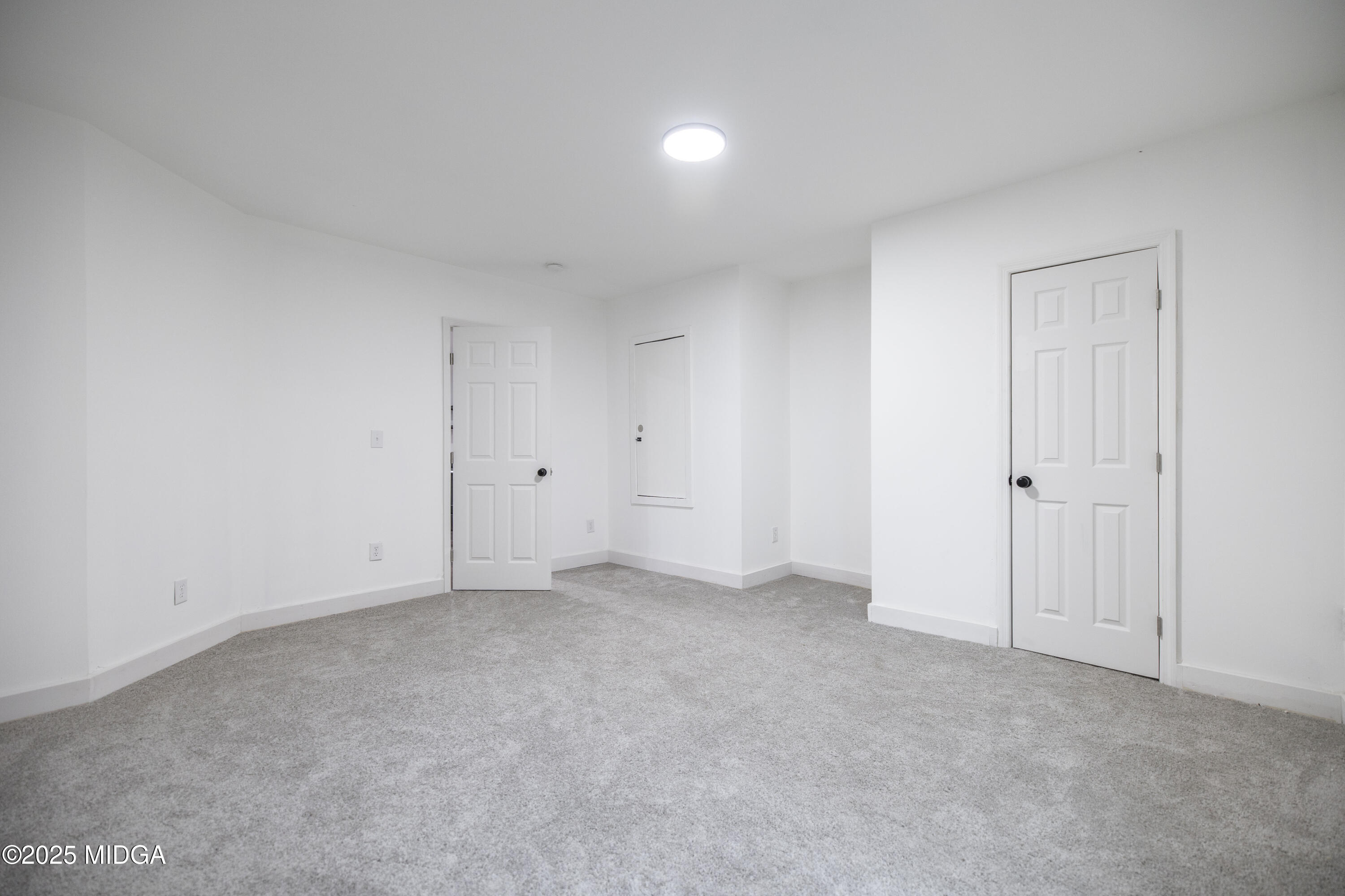 335 Lincoln Avenue Macon, GA 31201 - Photo 13 of 20 a view of an empty room