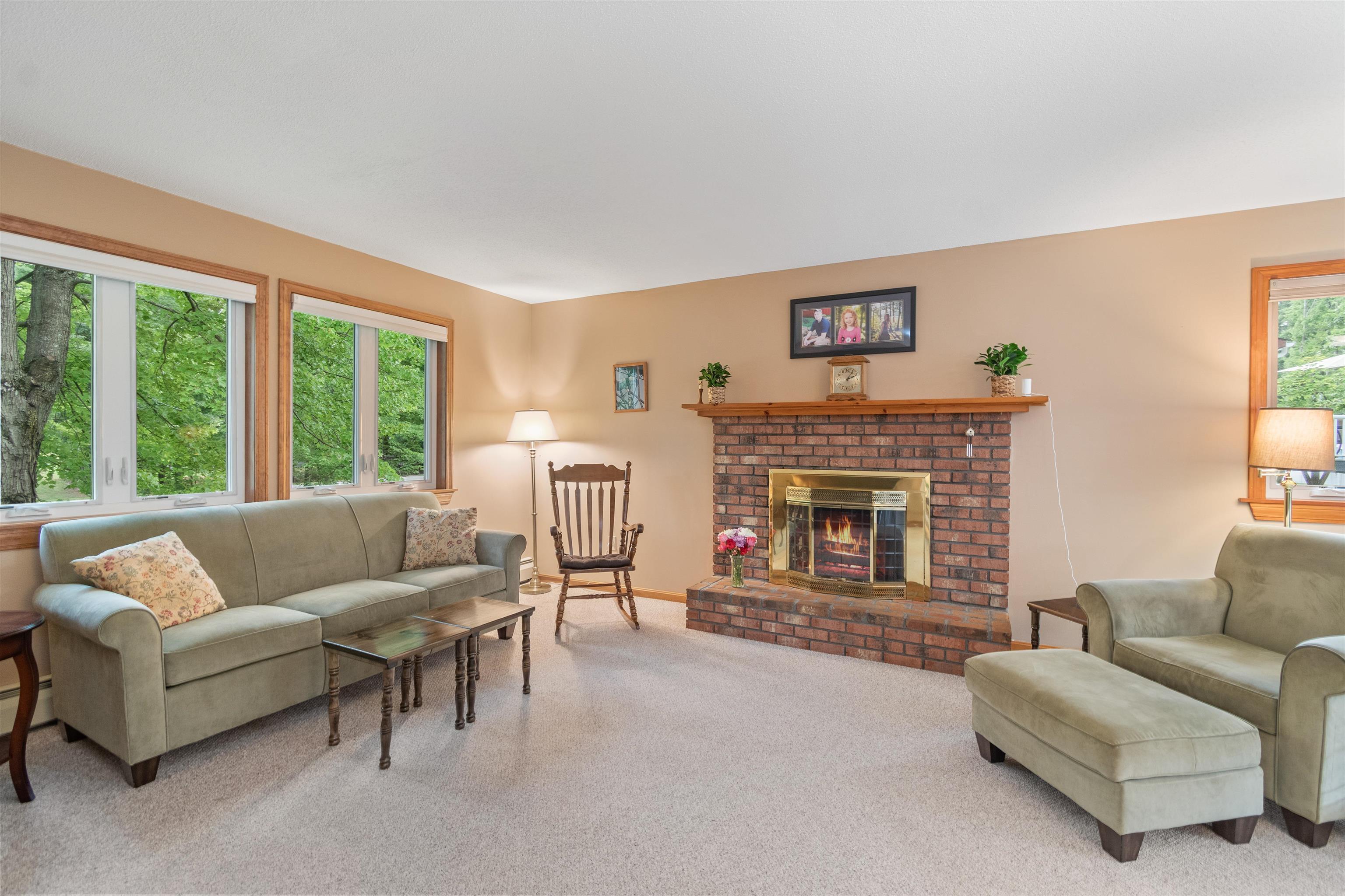488 North Brownell Road Williston, VT 05495 - Photo 4 of 55