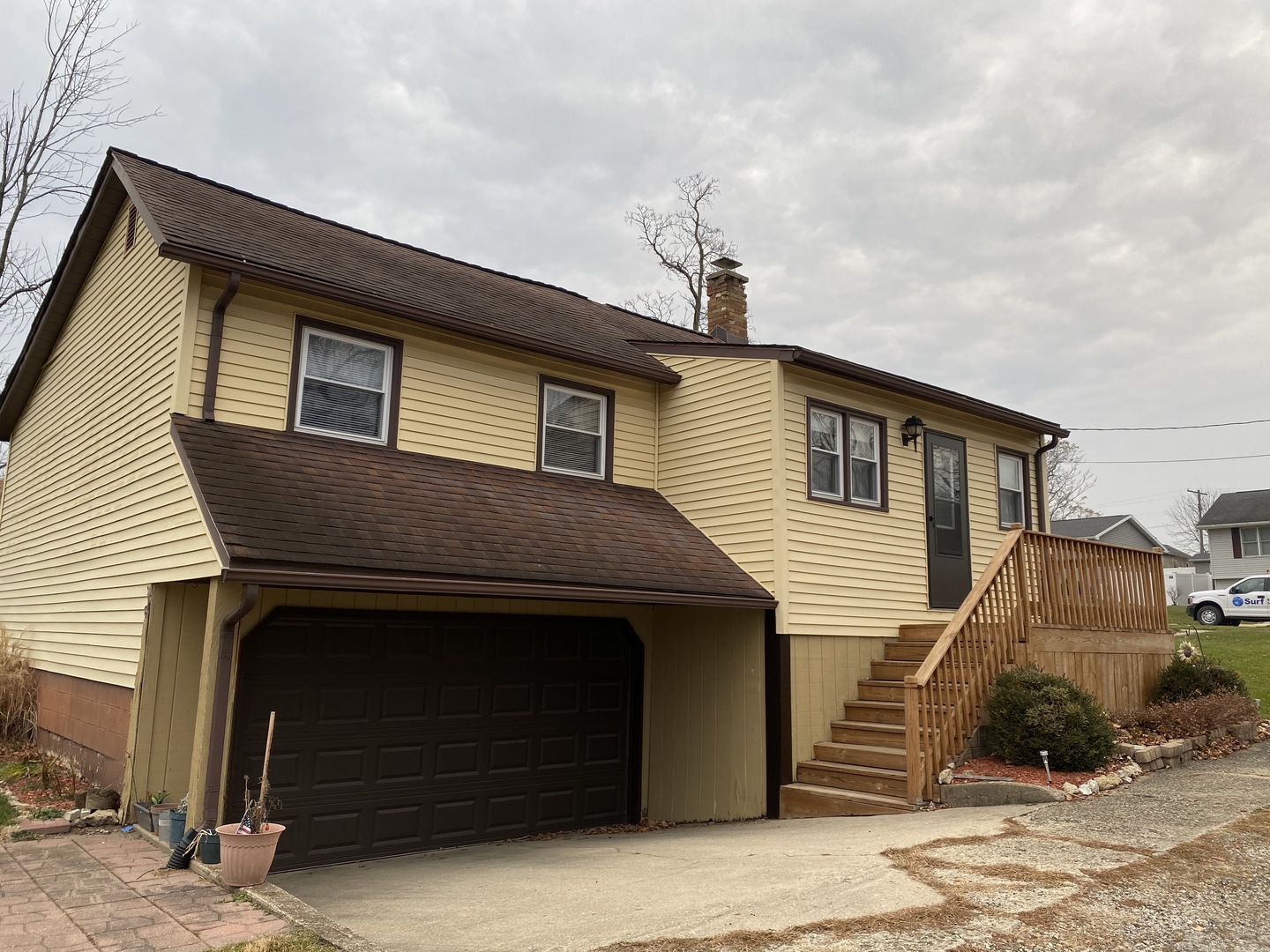 231 East Iowa Street Spring Valley, IL 61362 - Photo 2 of 13 a front view of a house with yard