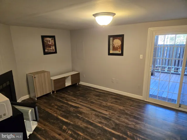 $1,100 | 5922 Annaberg Place, Unit 189, Burke, VA 22015