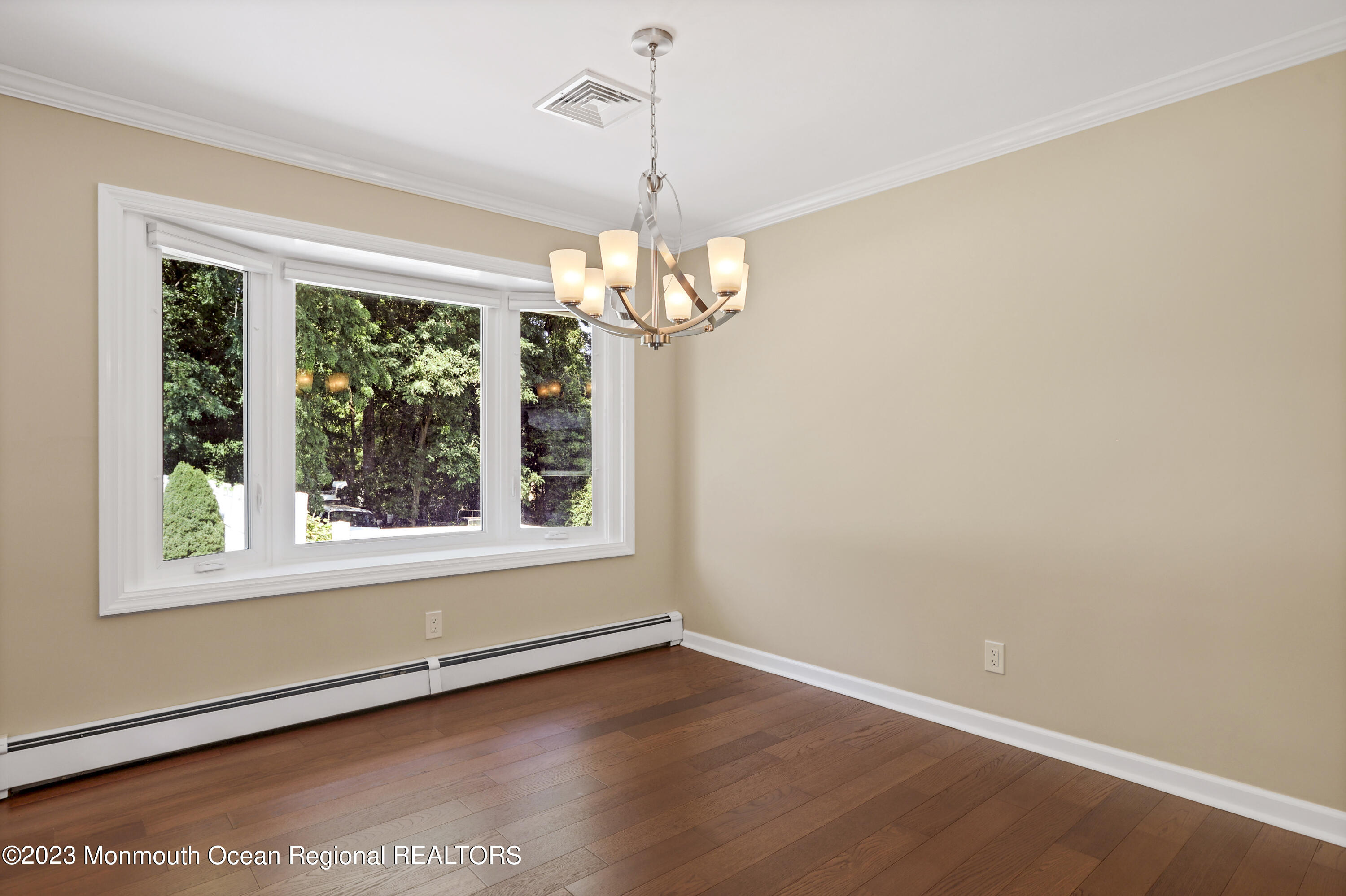 566 E Road Belford, NJ 07718 - Photo 13 of 35 8V7A0722